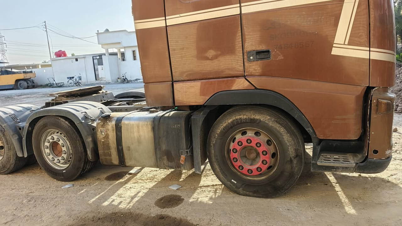 فولفو رأس تريله فلات موديل 2005رايده 135$بيه مجال بدون ضباره رقم صلاح الدين ***********... *********** بغداد تاجي
