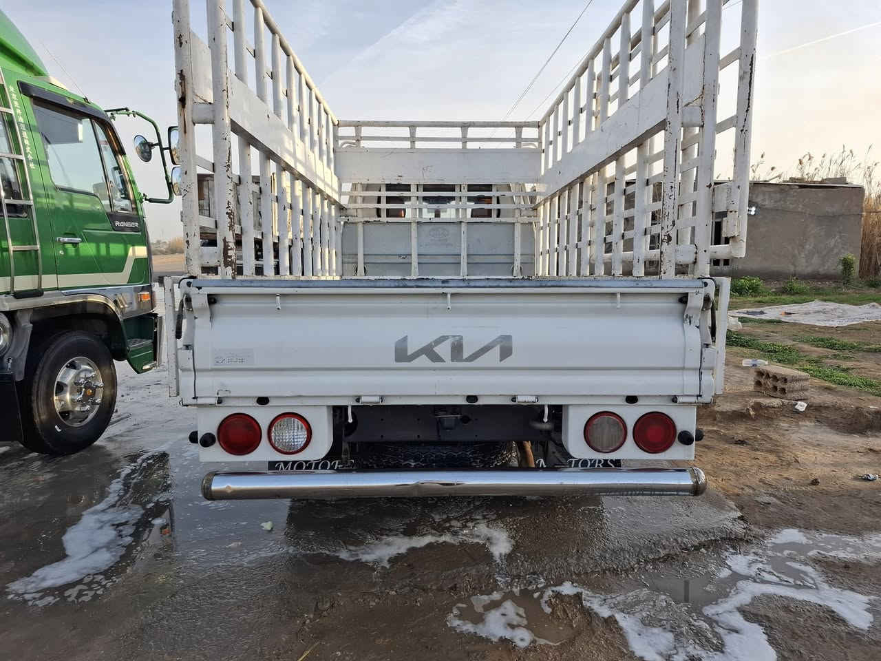 صلي علئ محمد وال محمد 
السلام عليكم كيا فحل للبيع موديل 2023 .محور تاير خلفي لايت زنون 
السياره جاهزه شغل وطلع…(المحجر مو وياه )***********والسعر خابر وبيك خير وتدلل
