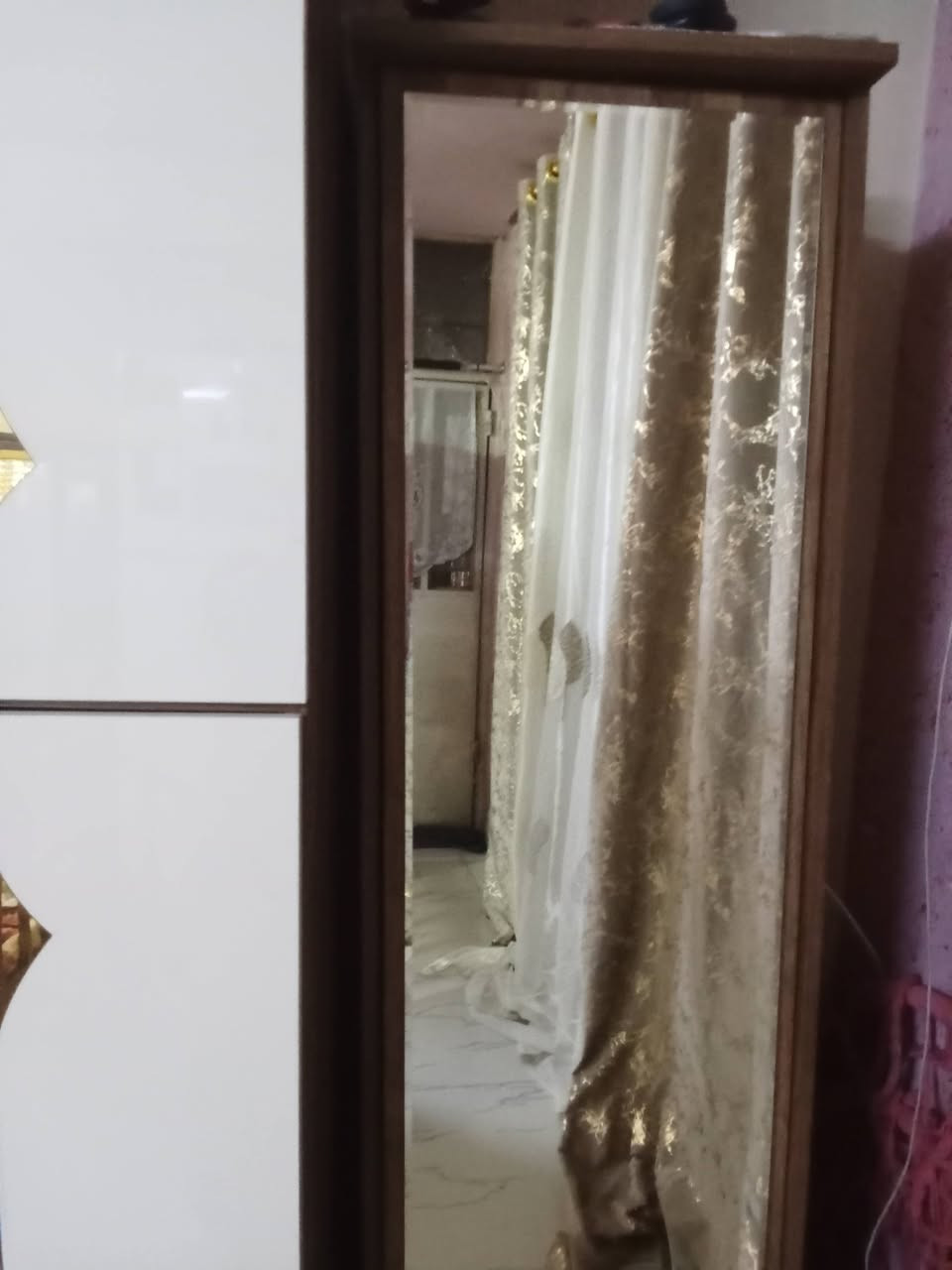 غرفة تركية للبيع 9قطع جديدةونضيفة سعر750.
رقم***********.
