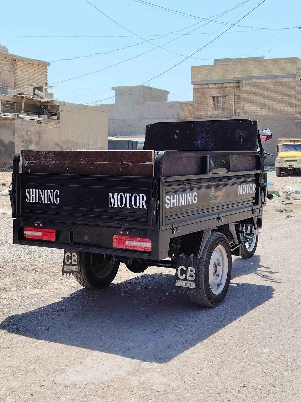 سلام عليكم ستوته البيع مديل 23   , صارلهه 20 يوم من نازله من حاويه السعر  الاتصال على الرقم ما عندي خاص ***********
