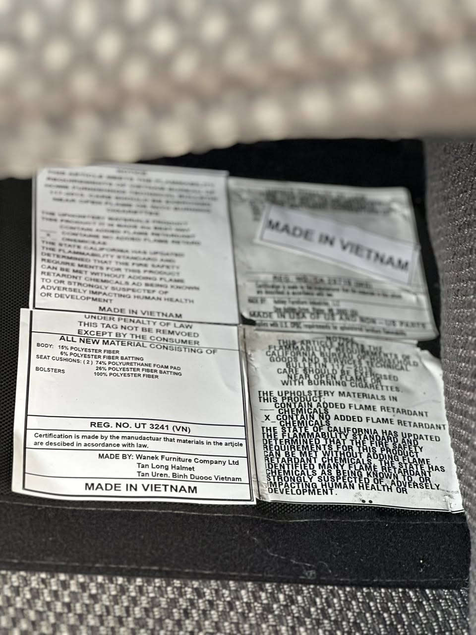 تخم امريكي وارد فيتانمي  MADE IN VITNAM نضافه  مليون. /100    ضهر ومقعد طبي سوفت أمريكي فول فول بوليستر  مقعد متحرك سحاب سهل التنضيف هيكل والرجل والقاعدة بلكامل خشب زان طبيعي بقماشه  رهيبه جدآ خاولي كتان 
عنوانه اربيل زانكو 99 قرب مطعم كص سنگر يوجد توصيل  ل بغداد ولباقي المحافظات الأخرى *********** واتساب فقط علي
