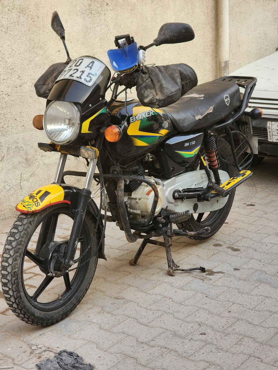 سلام عليكم بوكسر للبيع موديل 22مرقم ديالى لوحات وسنويه انكليزي تحويل ثاني يوم مشروع وطني وين متريد احولك المكان بغداد البياع ***********
