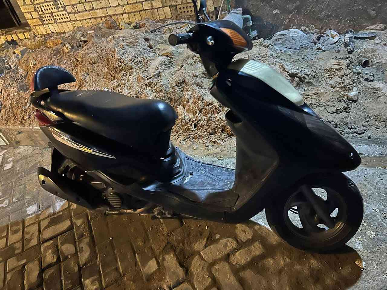 بريز للبيع مكينة ناعمة شغالة وشكلها حلو بس ينرادلها باتري رايدها 525 وبيها مجال  *********** مكاني بغداد مدينة الصدر
