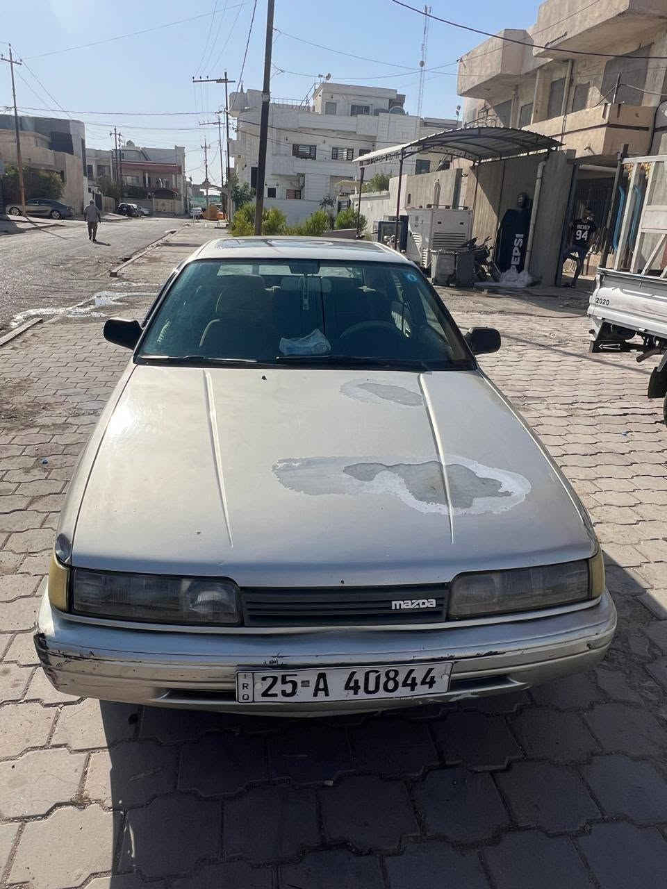 للبيع مازدا 626 موديل ٩١ گير ومحرك شرط ٨ بخ بيها تبريد بس عاطل سنوية لل ٢٩ بيها بطاقة بانزين شرط التحويل بيها ضربة بالجامرلغ اللي خلف السائق
 السعر ٣٤ ورقة وبيها مجال
يرهم مراوس
العنوان كركوك
***********
