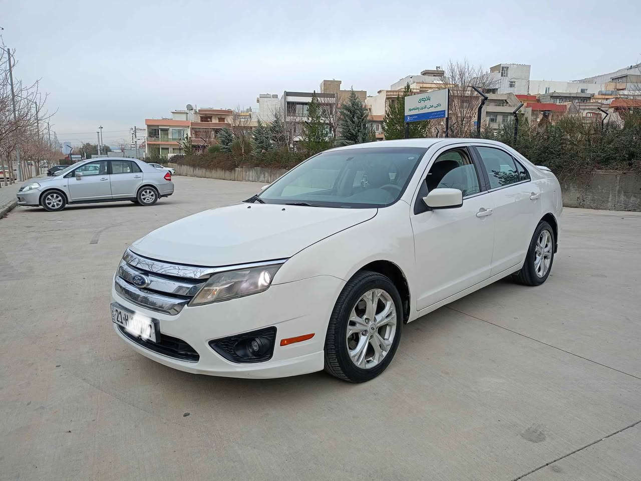 فۆڕد فیوسن 
مۆدێل ٢٠١٢ 
گێڕ ئۆتۆماتیک مواسەفات se
چوارپارچە بۆیاخ بێ ناوگرتن ڕەسمی سۆنەرم داناوە
گێڕومەکینە بەشەرت 
١٣٨ مایل حەقیقی ڕۆشتووە 
سەیارەکە زۆر زۆر تازەیە ماڵی دۆستە 
سەنەوی تازەیە  
قفڵی ٨٨ گەڵایە بۆ معامەلە تەلەفون مەکە تکایە 
*********** السليمانية, العراق
