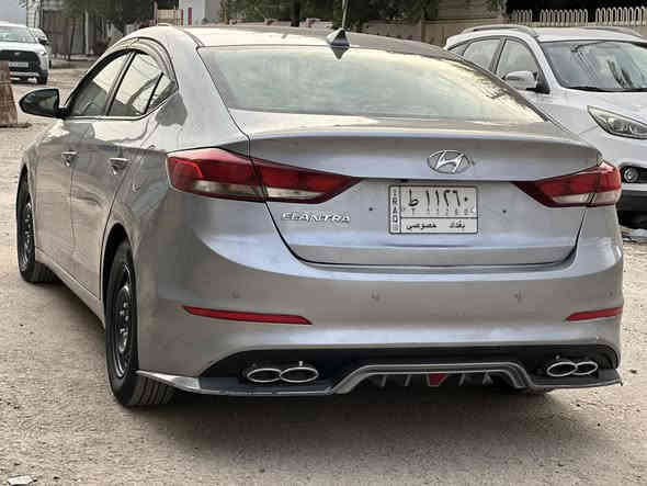 مرحبا حبايبي هاي هونداي الانتره واردي امريكي السياره حلوه وجهزه برغي ما ناقصهة اتراي زيرو حدثهة مثل ما موثق بل صور بيهة ٣ قطع صبغ وقطعه تبديل السياره بدون شواصي ولا الغود ولا حوض يعني يعني بدون دواخل والشراي يجي يشوف ابعينه وقتنع تحويل مباشر 
الموديل ١٧ المشي ١٠٠ السعر ١٠٥ وهاذ رقمي ***********
