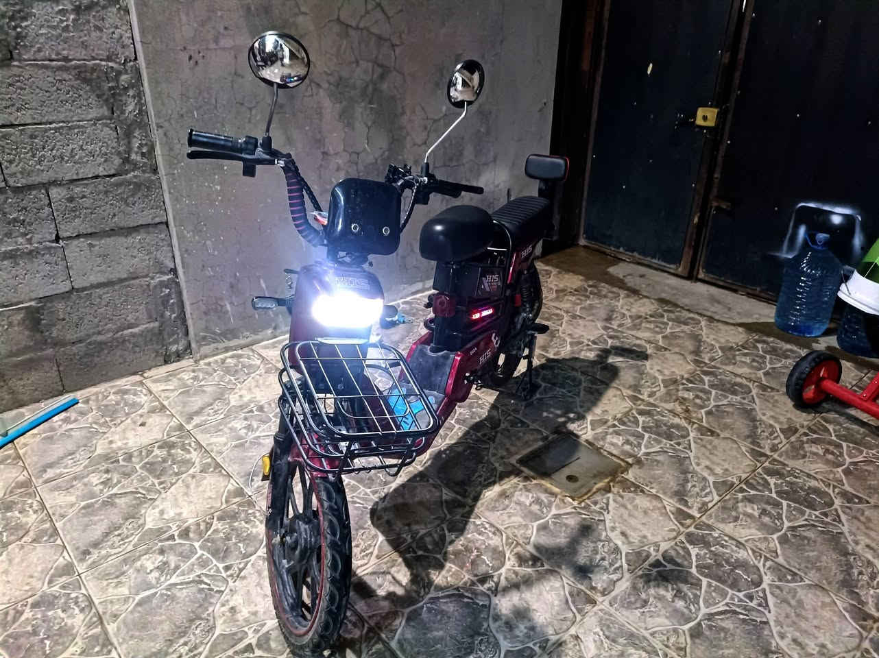 باسکیل شحن شەش جا دراوە لە شەحن سفرە پاتری و  مەلەف و ئەقل شەرت گشت ــــشرکەــــــHISـــــــگیانی بە شەرت تایە چوپەو گشت گیانی ئیشەکاو ــــــــڕقم ***********
