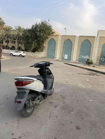 السلام عليكم بريز لايت فوك مكينه ممفتوحه بلاديه سعرها ٦٢٥وبيها مجال للبيع او المراوس بغداد الاعظميه
