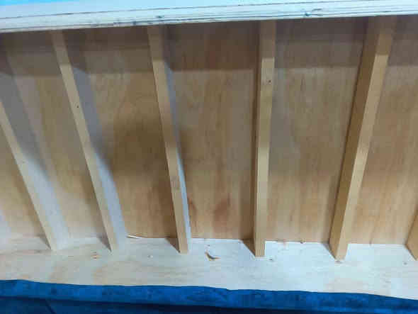 ديوان.8متر.شغل.عراقي.خشب.انج.ونص.وبلوك.8.ملم.اسفنج.الكسترا.السعر.400.العنوان.حي.تسعين.نهاية.حي.صدام.*********** موصل
