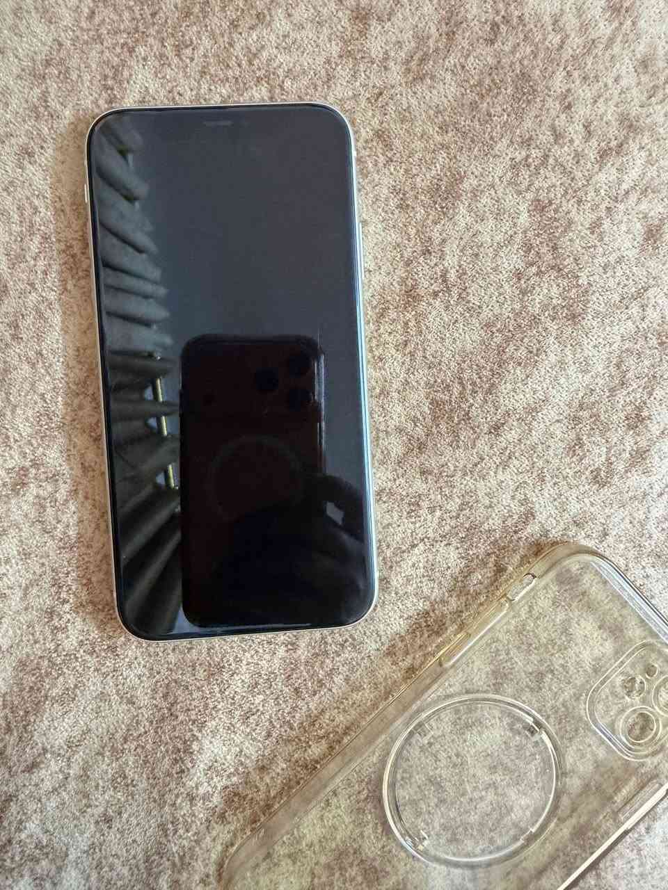 ايفون 11
ما مبدل بي شي 
ذاكرة 64 وبطارية 76
وهاي كل معلوماتة
السعر 200 وبي مجال


**إذا كنت صاحب هذا الإعلان وتريد حذفه لأي سبب، رجاءا أرسل رسالة إلى الدعم الفني**