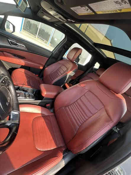 كيا سبورتج (برستيج xpro) موديل2023 اعلى فئه فول مواصفات 
مواصفات:-
رادار امامي جانبي  خلفي توقف ذاتي 
شاشة كبيرة
محرك 2500 
عداد دجتال
خمسة كاميرات 
كشنات خزن
كشنات كهربائية
بصمة تشغيل + بصمة أبواب
اشاير ترحيب
تشغيل عن بعد
بانوراما بطول السقف
صندوق كهربائي 
لايتات عدسات زينون
سياقة ذاتية 
كشافات زنون لمس
حساسات أمامية وخلفية
نظام فورويل (4x4)
كشنات   تبريد.  + تدفئة 
ستيرن هيتر
نضام  منحدرات
هندبريك كهربائي
ثيمات عدادات متغيرة
أوتو هولد + أوتو ستوب
نقاط عمياء
مثبت سرعة
تبريد خلفي قطعتين 
حادث بنيد مبدل +جاملغ بارد 
سعر 214
للاستفسار اكثر الاتصال او مراسلة واتساب
.***********
