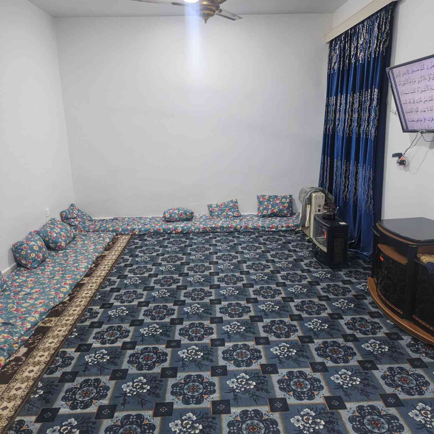 دار للبيع حرف T جاهز لسكن في (مجمع طيبة)
يحتوي على اضافات سقفيه وسياج عالي 

طابقين 200متر

بلوك 32

سعره الكلي 203

واصل 90

باقي 120 للشركة (نظام 10 سنوات)

يباع بتطلوعه مناسبة 

لمعرفه السعر علق ب تم او الاتصاال على الرقم

للتواصل : ***********
