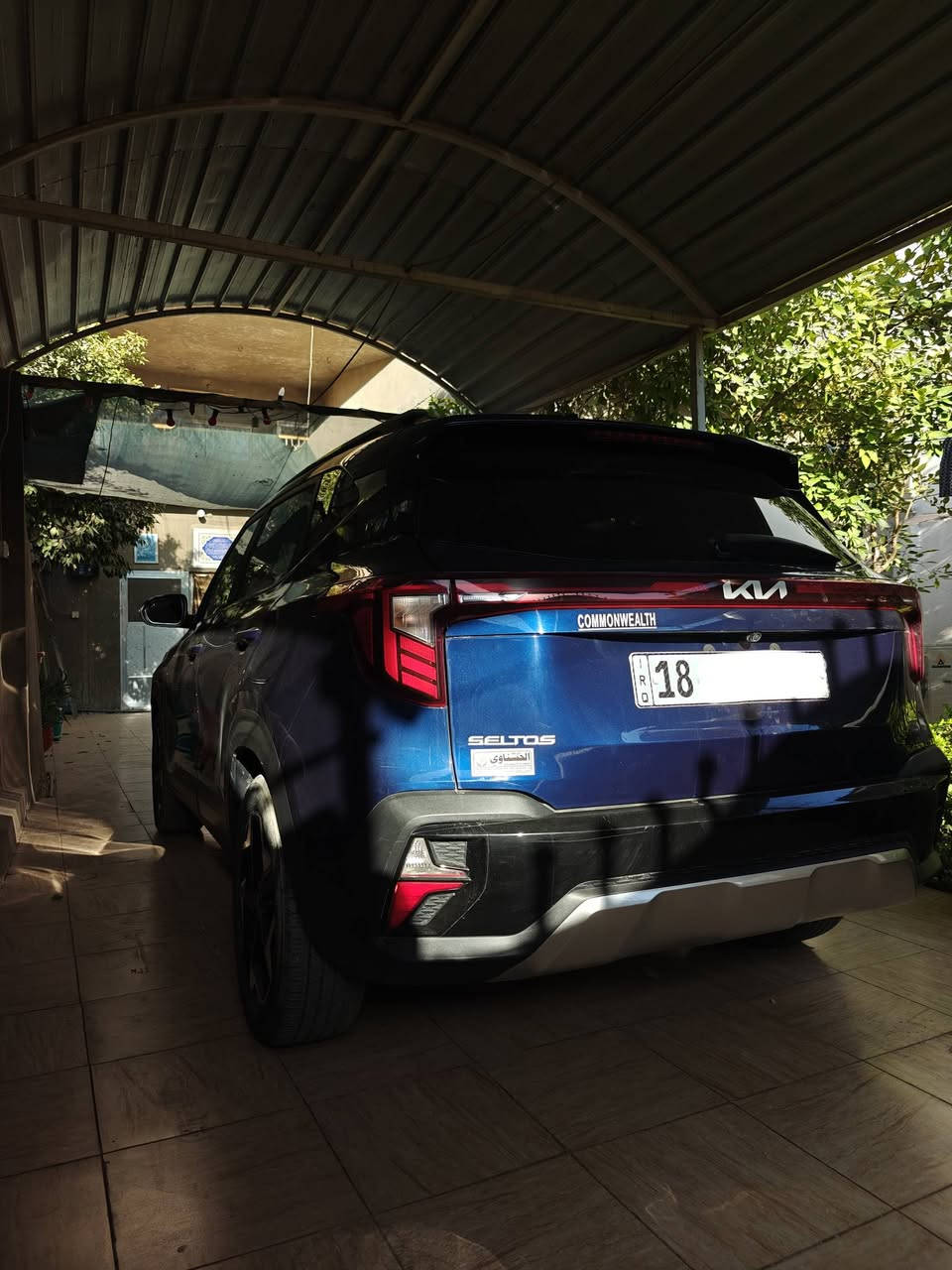 🔥 للبيع | Kia Seltos 2024 | فل أوبشن | دفع رباعي (AWD) 🔥
فرصة لا تعوض لعشاق النظافة والمواصفات الكاملة. سيارة جاهزة للاستخدام، بدون أي مصاريف.

🚘 Kia Seltos 2024
🇺🇸 وارد أمريكي
📍 الممشى: 31 ألف ميل فقط

✅ حالة السيارة:

* بدون أي حادث 🔥🔥🔥
* 
* الضرر كان سرقة فقط (باب السائق والباب الخلفي جهة السائق).

🌟 أبرز المواصفات:
✔️ دفع رباعي (AWD)
✔️ تشغيل عن بُعد (Remote Start)
✔️ فتحة سقف
✔️ شاشة كبيرة تدعم Apple CarPlay وAndroid Auto
✔️ تدفئة المقاعد الأمامية
✔️ كراسي كهربائية
✔️ مثبت سرعة (Cruise Control)
✔️ رادار أمامي وخلفي
✔️ رادار الحفاظ على المسافة (Adaptive Cruise / Radar)
✔️ تنبيه مغادرة المسار (Lane Departure Warning)
✔️ نظام النقطة العمياء (Blind Spot Monitoring)
✔️ أشاير بالمرايا الجانبية
✔️ حساسات أمامية وخلفية
✔️ حساسات ضغط الإطارات (TPMS)
✔️ دفلوك (قفل تفاضلي/Lock Mode حسب الفئة)
✔️ مانع انزلاق (Traction Control)
✔️ نظام التوقف التلقائي للطوارئ (Auto Emergency Braking)
✔️ قفل الأبواب التلقائي أثناء السير
✔️ ثبات عالي، اقتصادية بالوقود، واعتمادية ممتازة.

💎 سيارة بمواصفات فل أوبشن، تجمع بين الفخامة، الأمان، والراحة، وجاهزة للاستخدام مباشرة.

📞 للجادين فقط، التواصل على الخاص أو الاتصال على الرقم التالي ( ***********) 🔥🔥
