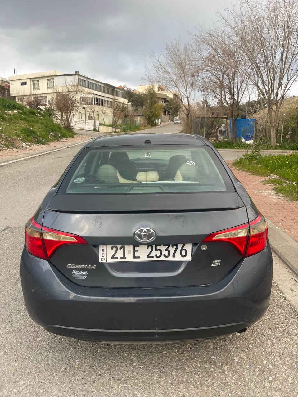 تۆیۆتا کرۆلا 
مۆدێل ٢٠١٦
مواصەفات S
گێڕ ئۆتۆماتیک 

بۆیاخ کامل نییە بە کامل بۆیاخ ئەیفرۆشم ( دوو چەمەلەغی دواوە صنوق دەرگای دوای سایەق ) ئەمانە بۆیاخ نییە باقیات بۆیاخە پێشی لای سایەق قرچێکی هەیە 
لای سەکنی پێوەیەتی تکایە تەفاصیلم نوسیوە بە کامل بۆیاخ ئەیفرۆشم

گێڕ و مەکینە و تەبرید و تەقە و ڕەقە و کامل بەشەرت ئەیفرۆشم بێ عەیبە

سەنەوی بەسەرچووە لە کۆتایی ٢٠٢٣
١٣٤ هەزار میل ڕۆشتووە
ڕەقەم شانصی دانراوە لە ڕەسمەکاندا

هەموو گیانی بەشەرت
لەسلێمانییە ناو شار
سیعری ٨٨ گەڵا و معامەلەیەکی زۆر زۆر کەم تکایە ( سیعری کورت لێ مەدە چونکە معامامەلەی زۆر کەمە )

***********

بەناوی خۆمەوەیە و چەن ساڵە لای خۆمە .
ئەم ئەکاونتە تەنها بۆی دابەزاندووە . السليمانية, العراق
