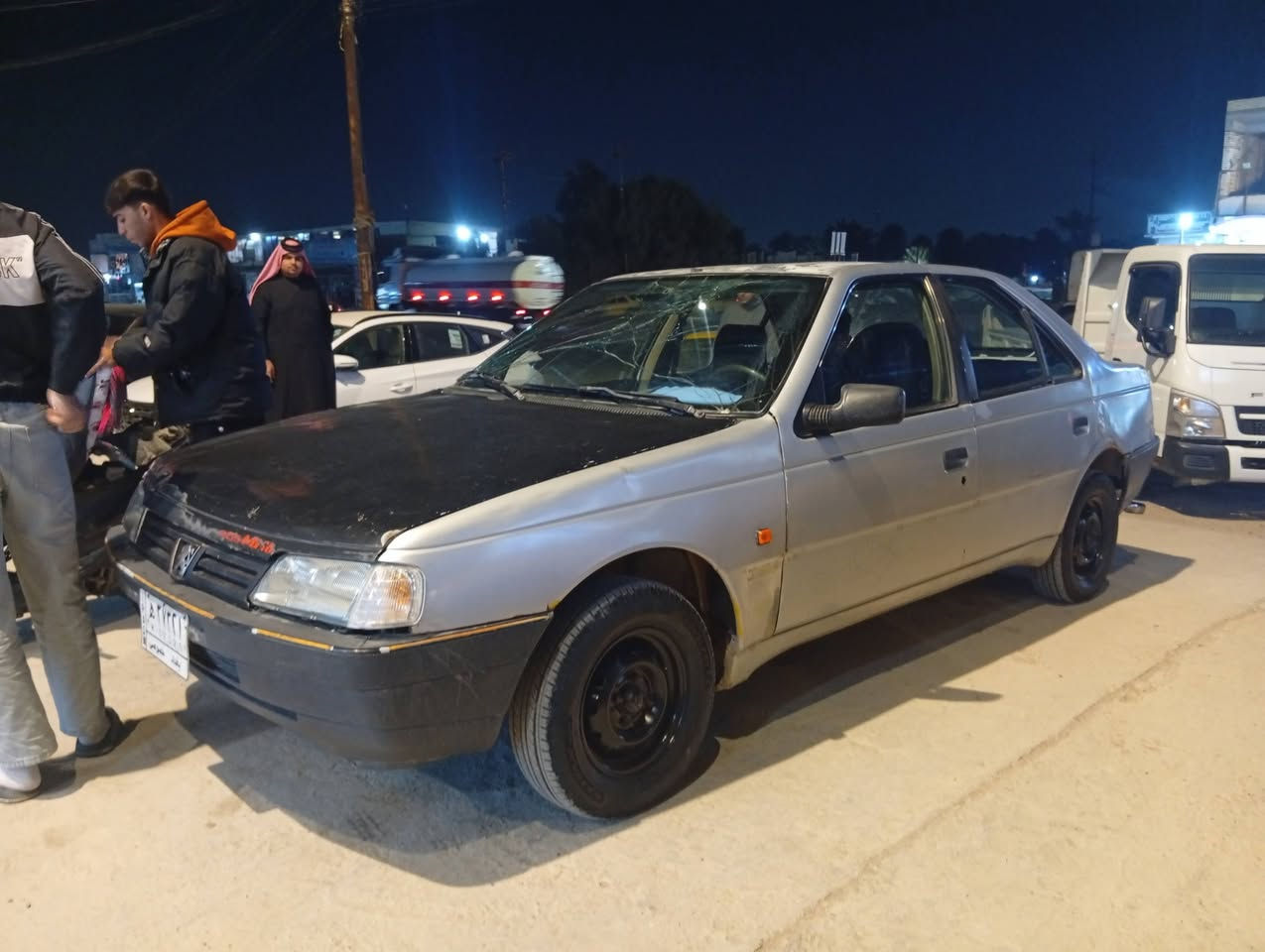 السلام عليكم بيجو روى موديل 2007سياره حلوه ونضيفه سياره كير محرك كهربائيات تخم تاير سياره جاهزه شواصي معمرات تعمير فول سياره نقصه صدر امامي رقم بغداد الماني سعره 17وبيه مجال العنوان بغداد جسر ديالى الجديد رقم الهاتف ‏‪0788 655 8279‬‏ متواجد واتساب مازنجر
