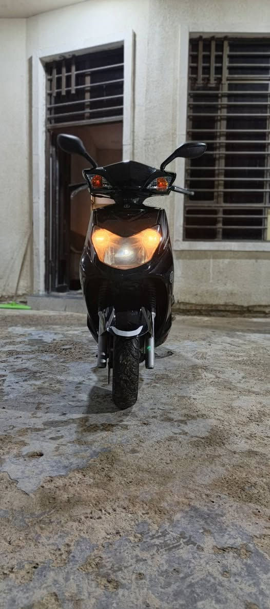 السلام عليكم دراجه سكنس للبيع رمبه الدراجه فحل خطين نوزل دراجه جديده وكامله ومكفوله من كلشي اوراق رمبه مكاني بغداد الدوره ابو دشير ***********
