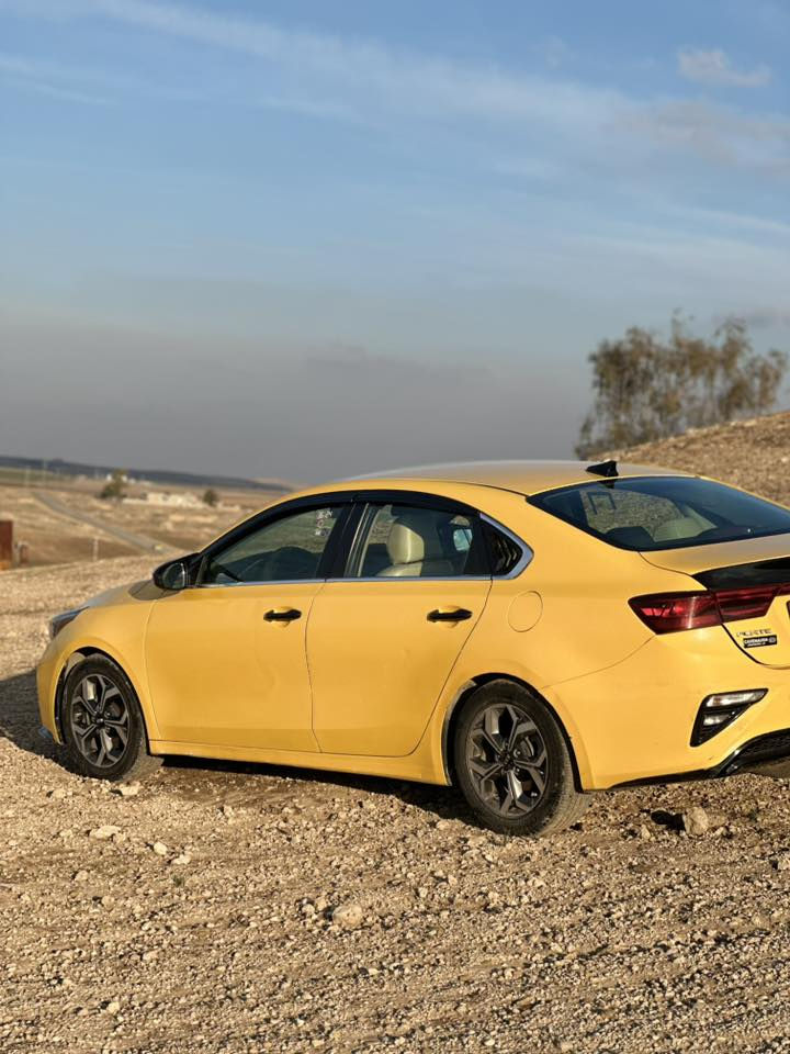 سلام عليكم 👋🏻
كيا فورتي 2020
محرك دوش2000
رقم انكليزي قادسيه باسمي هيئه وغرامه صفر
كير cft كير ومحرك شرط
ثلاث انظمه قياده 
حساس امامي
مثبت سرعه 
تحديد مسار 
من كلشي جاهزه 
ضرر بوند مبدل فقط بيه طخه خفيفه شاصي يمين 
شرط تحويل والوكاله بالموصل
سعر 130وبيه مجال
***********
***********
