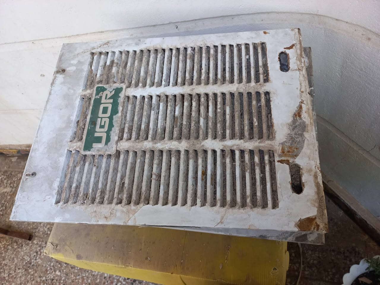 مبردات ثنين وحده كبيره كلشش بيه زرفين صغير كلش وثانيه حجم وسط نظيفات شغالات اي عطل مابيهم فقط كبيره كلش بيه زرفين صغيره مكاني اعظميه زراعي سبع ابكار مقابيل مركز شرطه قرب مخازن ***********

