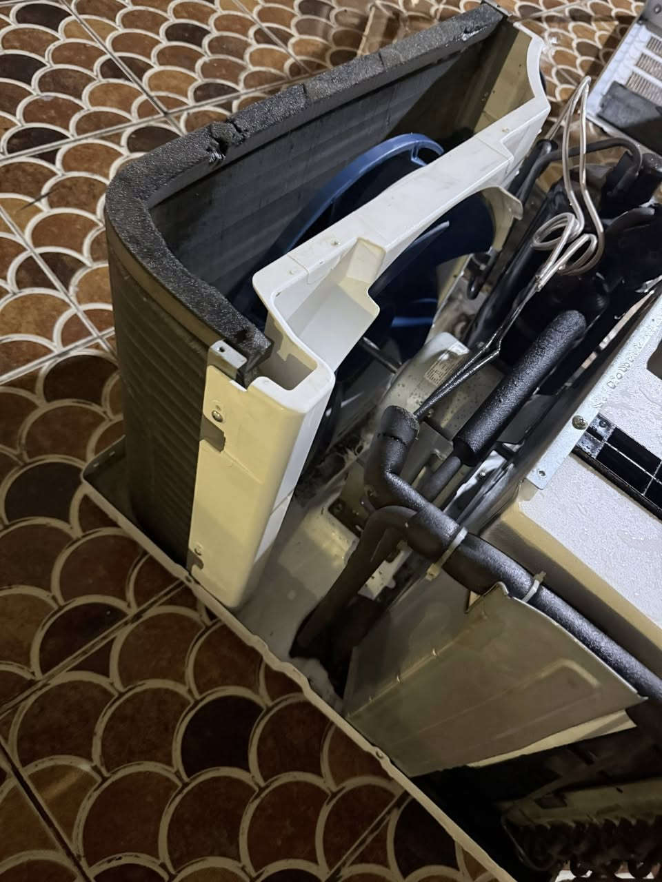 السلام عليكم
على بركة الله تم تنصيب سبلت TOSOT الغني عن التعريف مع تنضيف مكيف من نوع vivo لزبون في البصرة الطويسة 
مستعدون لنصب وتصليح وغسل كافة اجهزة التبريد والثلاجات في ابي الخصيب ومركز البصرة للاتصال على *********** ومن الله التوفيق🙏🏼
