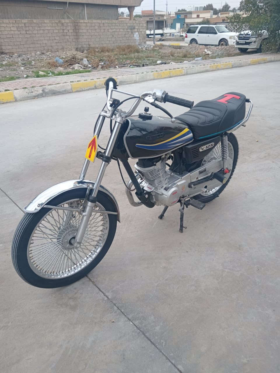 سلام عليكم
مكلف بالنشر......
دراجة تايكر
اربعه كير
مكان / خانقين 
سعر ..350وبي مجال 
الاستفسار اكثر  
***********
