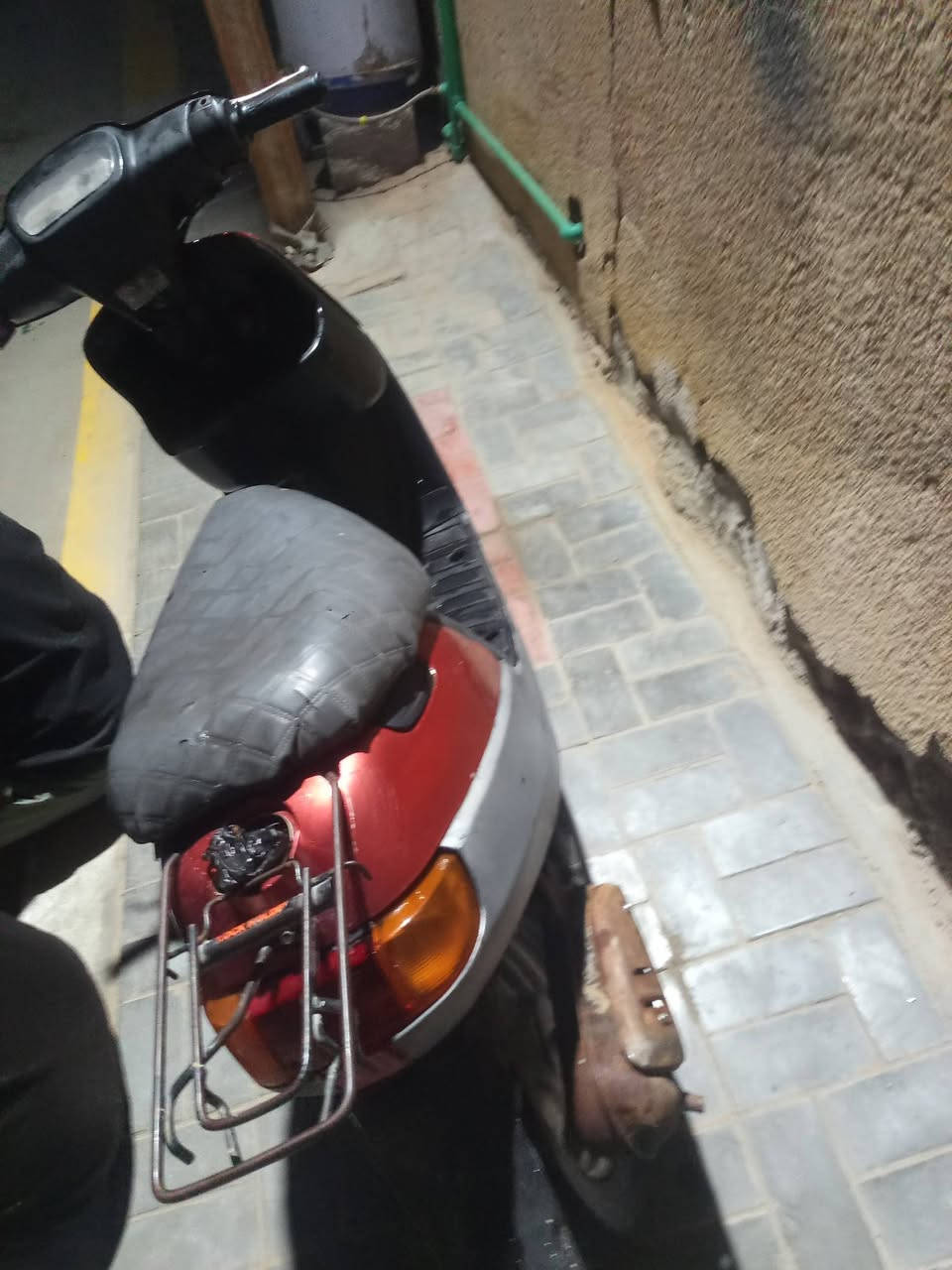 سلام عليكم بطه شاصي مكفول مكينه نضيفه كهربائيات شغاله نقصه باتري دراجه بيه نقوصات بسيطه مكاني كربلاء الحر السعر ١٧٠ وبيه مجال حك جيه الرقم ***********
