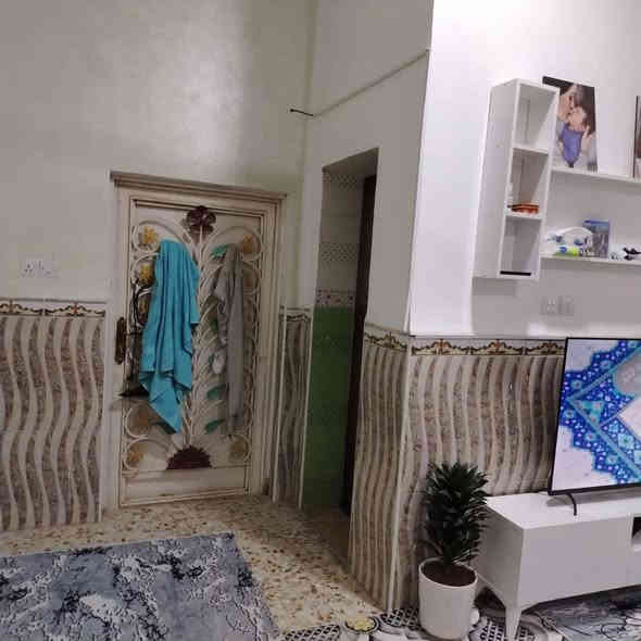 بيت للبيع مع الأثاث 
مساحة 200متر زراعي سند 25
العنوان بستان ال جايد الخشابه 
خدمات كامله 
غرفتين وصاله ومطبخ وبراني وصحيات خارجيه وداخليه 
وكراج 
يباع مع الأثاث 
السعر خاص او اتصل على 
***********
