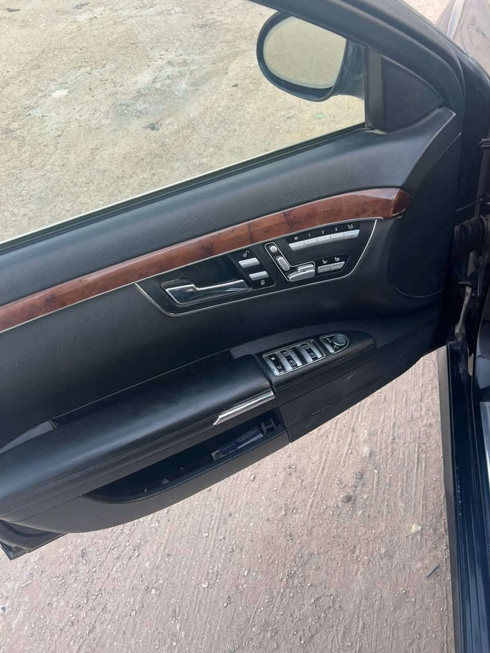 مارسدس ادوات ادوات S 550 كلاس موديل ٢٠٠٩ مكفولة كفالة عامة
كفالة عامه الصبغ والتبديل و الكصة والعشاير    والانتر بول والسياحة 
السيارة جاهزة على اخر شي 
محرك كير حداديه أماميه وخلفيه تخم تاير جديد

مواصفات أظافيه_مري قلاب_بردة خلفية_تحكم ستيرن_سيدي جنجر ٦ اقراص_تبريد ثلاجة_تدفئه
حساسات 
وباقي المواصفات المعروفة بل S
السيارة جديدة بمعنة الكلمة احلة من الصور 

الاتصال على الرقم ‭٠٧٨٧ ١١٣ ٤٤٨٣‬
