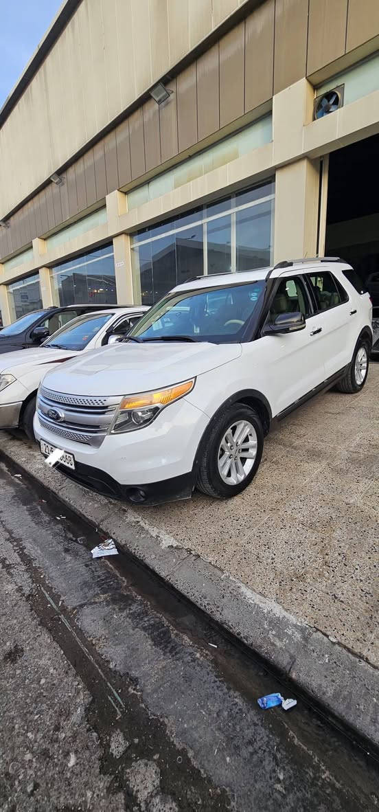 السلام عليكم ورحمة الله
فورد اكسبلور موديل  ١٣ خليجي نيفا رقم  سليمانيه بااسمي تحويل أو وكالة إني حاضر ماشية  ١٥٩
فتحه بانوراما  
ثلث  قطع تبريد 
 بيها  قطعه  وحده..
باب  خلف السايق صبغ 
  وبار  اصبعيبن هلال  الباب  الخلفي  بدون دواخل شرط الفحص و السونار مرفق بالصور كير محرك كفالة عامه ما مفتوح بيها برغي السيارة جديدة كلش وعلى أيدي مال جناي مكان السيارة 
صلاح الدين بيجي المزرعة السعر   155 للاتصال  ***********
