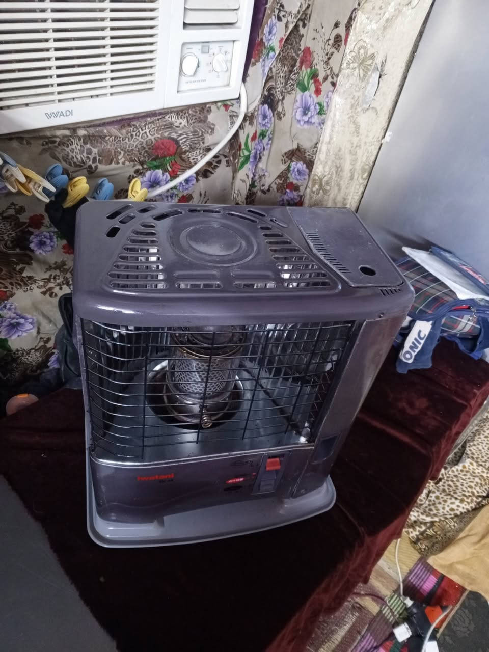 صوبات نفطيه كلش نضيفات ام الكلن كلهن ياباني  الكبار ب 70 
والصغار ب50 
الشراي يجي خاص او يتصل ***********
