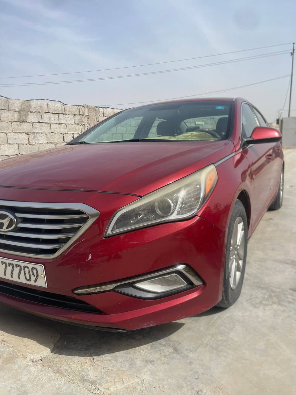 السلام عليكم
سوناتا للبيع موديل (2016) امريكي نظام سبورت شاشه كامره خلفيه السياره اخت الجديده بيها اربع
 قطع صبغ بدون حادث (الجاملغات الخلفيه +
الجنطه+باب الصدر)  السعر 100 وبيها مجال مكان السياره بابل طريق السده 
الاستفسار (***********)
