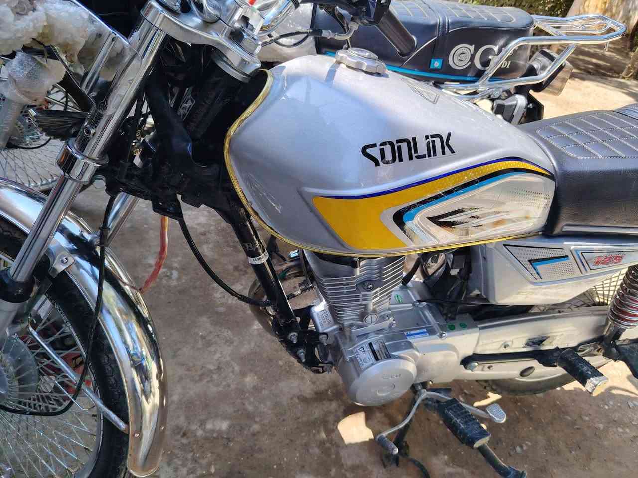 للبيع سفانه 25تايكر 25تاكير 4 سعار خاص ***********
