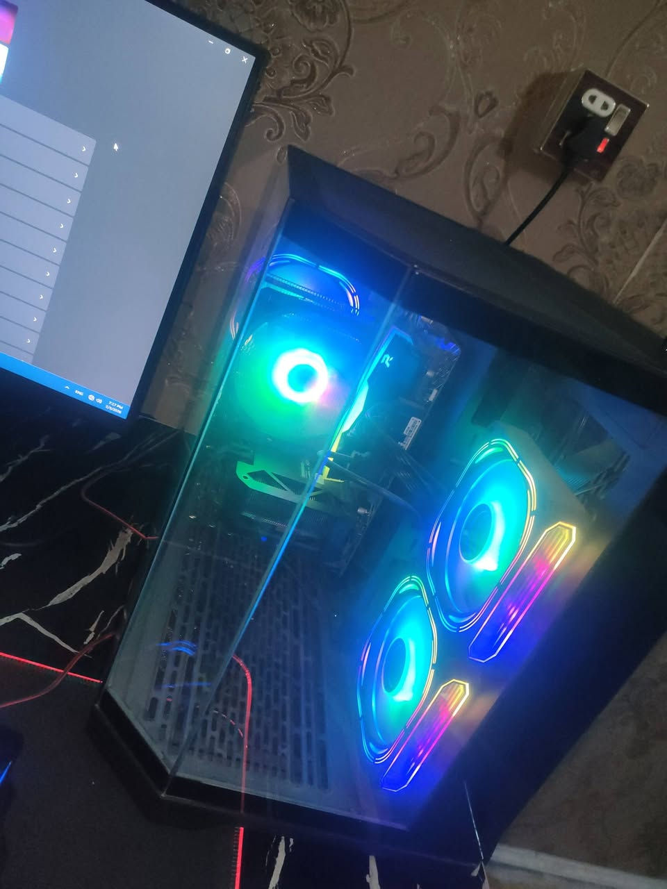 تجميعة كيمنك
معالج intel i5 12400f
كارت شاشة asus rtx 4060 
هارد 1تيرة m.2 lexar nvme
رام 16 
مذربورد B760 D4
بور بقوة 650 واط 
كيس 3 مراوح ارجيبي 
ومبرد هوائي للمعالج 
شاشة  Gigabyte 180 hz حجم 27 انج تدعم hdr منحنية
ups online 12 V 10A
كيبور ميكانيكي فول ارجبي متغير الالوان Redragon
ماوس كيمنك من Redragon
وهيتفون كيمنك صوت قوي  وماوس باد بي اضائة
حاسبة جدا نظيفة ومستعمل شي قليل جدا مشترية قبل 5 اشهر معالج وكارت حرارة على لعبة بتلفيلد 6 متعبر 60 بخمسينات اداء قوي وقطع ماركات قوية رايدة مليون و200 كلة ابيع شلع مكاني بغداد


**إذا كنت صاحب هذا الإعلان وتريد حذفه لأي سبب، رجاءا أرسل رسالة إلى الدعم الفني**