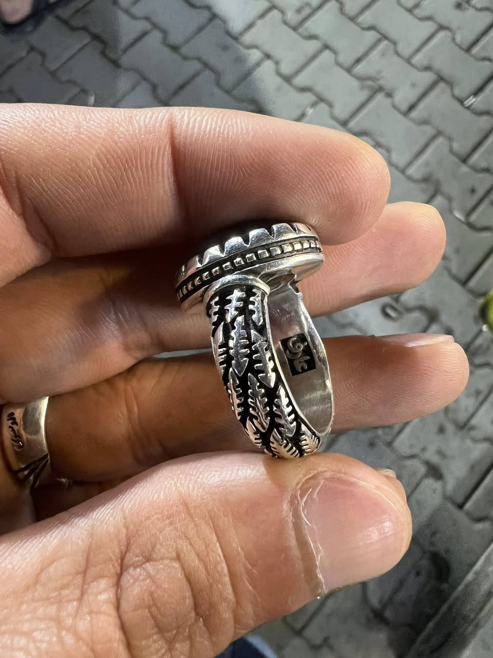 الزِّينَةُ بِحُسْنِ الصَّوَابِ لَا بِحُسْنِ الثِّيَابِ
علي ابن أبي طالب

بغداد الحبيبيه 

لا يوجد توصيل 

***********
