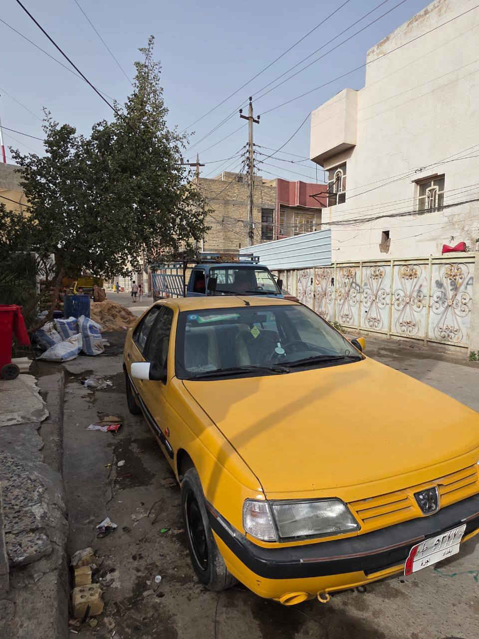 السلام عليكم بيجو GLX موديل2010 للبيع ولمراوس مكان الشعب سعر 24 عليها غرامات 200 ينزل من السعر صدرها شويه تعبان مكينه كير ما بيهن شي رقم بغداد الماني ***********
