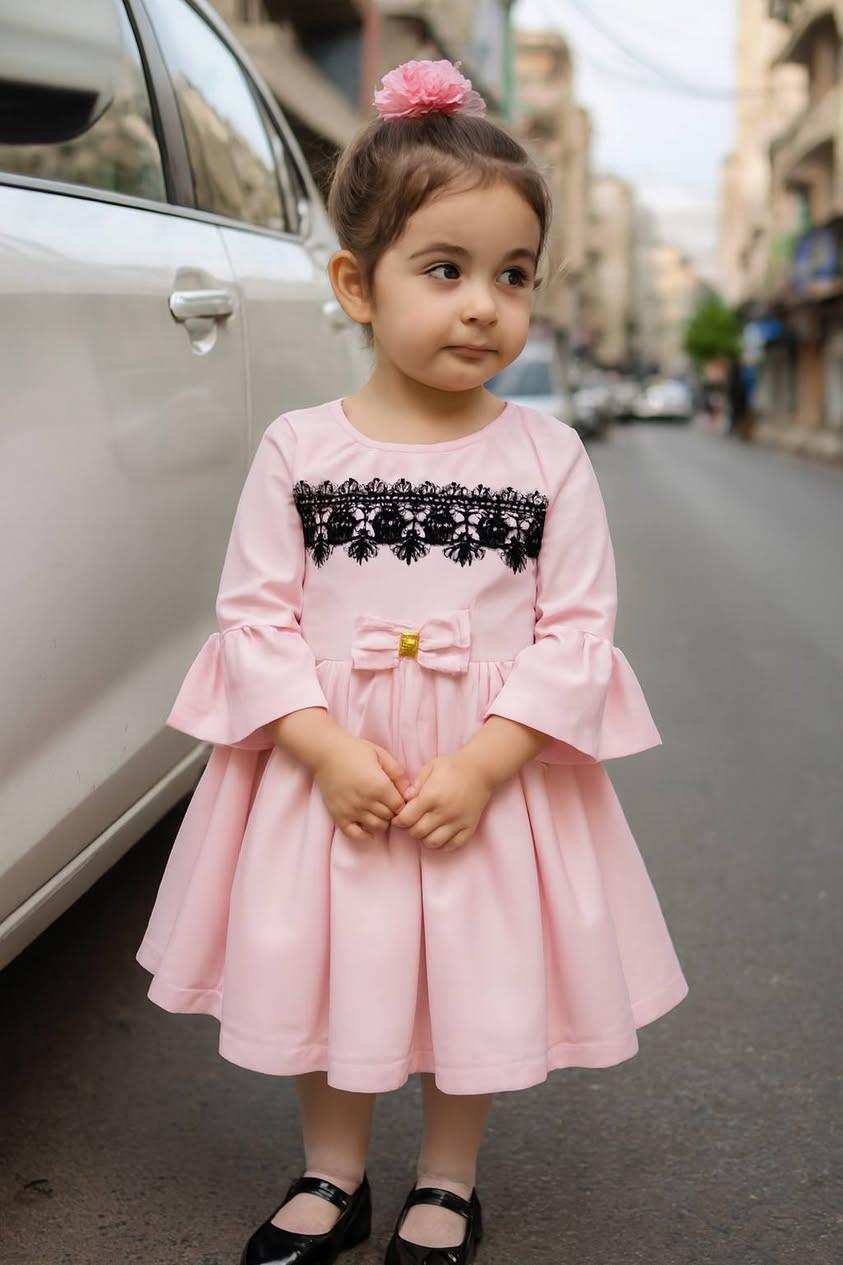 🌸 الجمال على أصوله ✨
فستان بناتي بتصميم راقي وجذاب،
ليكتمل الستايل بأجمل صورة 🇹🇷✅
القياسات متوفرة من عمر 3سنوات لحد 6سنوات 

العنوان: خانقين شارع المصرف مقابل مجمع ئاراس


**إذا كنت صاحب هذا الإعلان وتريد حذفه لأي سبب، رجاءا أرسل رسالة إلى الدعم الفني**