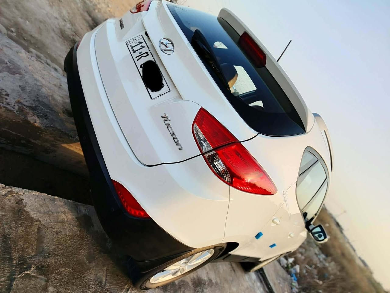 السلام عليكم للبيع توسان موديل 14  تبريد شغال شاشة لمس فحته براما رقم بغداد نكليزي  السعر 140 وبيها مجال مكان بابل الرقم الهاتف ***********
