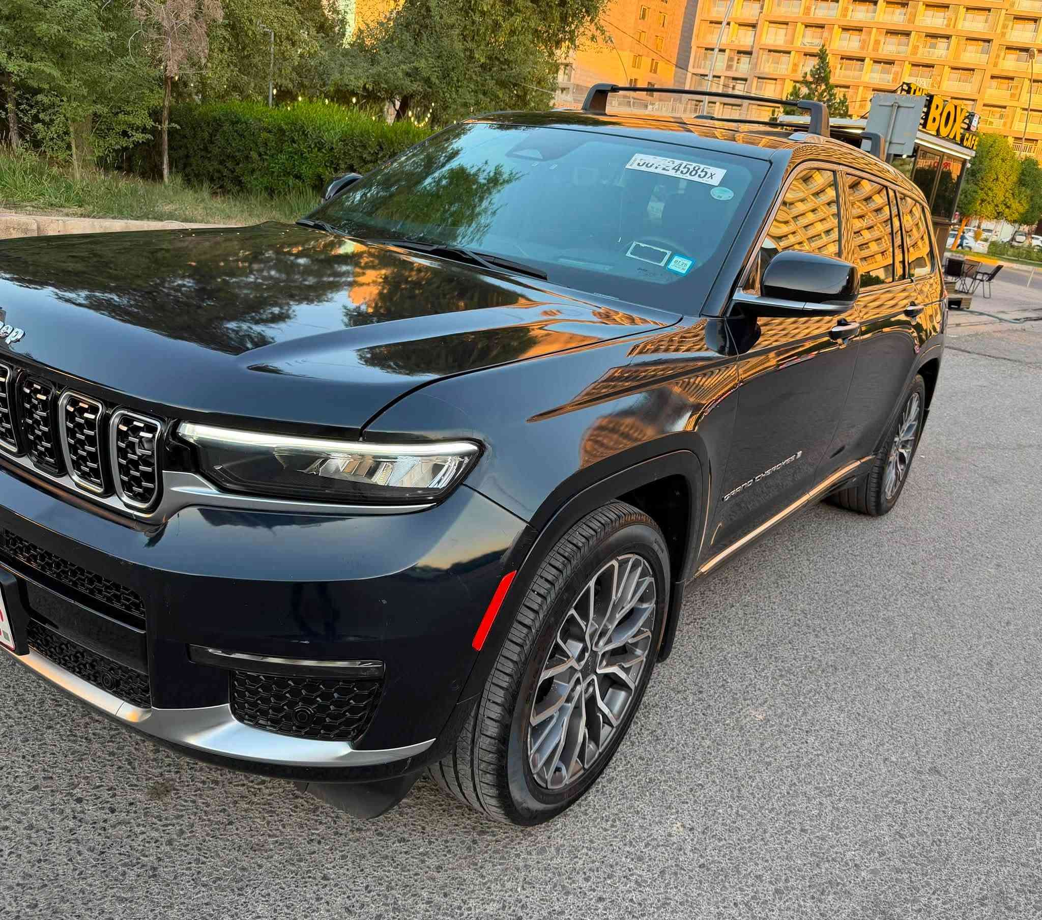 السلام عليكم
2023 JEEP GRAND CHER L SUMMIT
جيب سومت 2023 ( امريكي )
 رقم السيارة أربيل
 الفحص المروري والهزه جديده  
سعر مناسب  36500$🔥
رقم الشاصي 1C4RJKEG6P8732411
2 كلر اسود
الحادث 
الجاملغ خلفي طرف يسار وجزء من باب الصندوق وصبغ بنيد من امريكا صور الحادث موجودة مع الصور ايرباكات سليمه 100‎%‎ 
المحرك : V6. 3.6L .
ماشية : 30 mi
موصفات:
رباعي 4x4
  نظام تعليق هوائي (جكات).
  قيادة ذاتية عند المنعطفات.
  رادار امامي مع مانع تصادم .
  نظام الرؤية الليلية.ناضور ليلي
  تحذير الخروج عن المسار .
  مستشعر نوم السائق مع نظام التوقف الآلي
  تحذير النقطة عمياء ٥ .
  نظام تحذير عند التقاطعات.
  نظام تحذير عند تجاوز السرعة المحددة.
  نظام عرض المعلومات على الزجاج الامامي (HEAD UP
‏(DISPLAY
  نظام تقليل الضجيح داخل المقصورة.
  إنارة محيطية.
  شاحن موبايل وايرلس.
  تعديل وضعيات مقود السائق كهربائيا.
  مرايا تعتيم ذاتي.
  المرايا الجانبية قابلة للطي كهربائيا
مرايا الجانبية فاد
نظام الصوت من ماكنتوش مع 19 سماعة.
ويل قياس 21 انج .
* سقف بانوراما .
  شاشه كبيرة 10.1 انج .
  شاشة للراكب الأمامي .
  نظام الخرائط (GPS) .
  عرض خرائط الطريق على لوحة القيادة.
  لوحة القيادة بقياس 12 أنج.
 5 كاميرات خارجية مع بخاخات ماء للتنظيف.
4 كامرات داخلية
 كاميرا للمرأة الداخلية.
  تصوير حراري ليلي .
  المصابيح الأمامية زنون .
  كشافات الضباب زنون .
  دخول ذكي.
  بصمة على 5 ابواب للدخول الذكي.
  تشغيل عن بعد .
  الصندوق الخلفيي كهربائي .
  فتح الصندوق الخلفي مع حركة القدم.
أقل
  فرش المقصورة الداخلية من الجلد الطبيعي الفاخر.
  اضافات من الخشب الطبيعي للمقصورة الداخلية.
  ذاكرة لحفظ وضعيات الجلوس للمقاعد الأمامية
  مساج للمقاعد الامامية .
  المقاعد الأمامية كهربائية .
  المقاعد الأمامية تبريد وتدفئة .
  المقاعد الخلفية تدفئة وتبريد .
  ستائر للشبابيك الخلفية.
  انارة داخلية LED متعددة الالوان .
  حساسات امامية وخلفية .
  7 راكب 
  مكيف خلفي مع وحدة تحكم منفصلة .
  تدفئة مقود القيادة.
  مانع تصادم خلفي .
  بلوتوث تلفون .
  محدد سرعة .
  نظام التشغيل والاطفاء الاوتوماتيكي
  مكيف خلفي مع وحدة تحكم منفصلة .
  تدفئة مقود القيادة.
  مانع تصادم خلفي .
  بلوتوث تلفون .
  محدد سرعة .
  نظام التشغيل والاطفاء الاوتوماتيكي .
  نظام بريك اوتماتيكي
بعد هواي موصفات اعلى فئه 1/1
  مكان السياره اربيل 

                                                                ***********     
                                                               ***********
