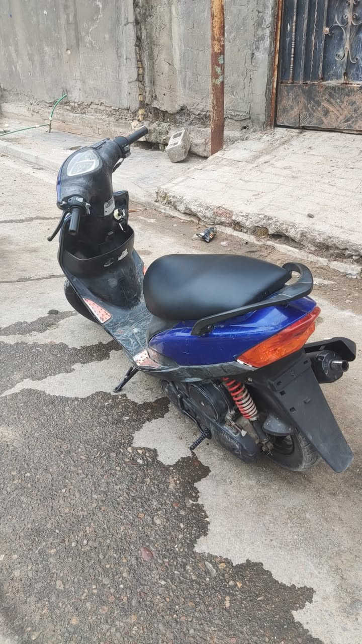 دراجه ماكس عدله نضيفه ما بيه اي نقص كله بلادي بيه كزوز رياضي كلشي شغال بيه الدراجه حلوه ونضيفه ونشطه لبيع 650 وبيه مجال لشراي مكاني ب امن الداخلي رقمي ***********
