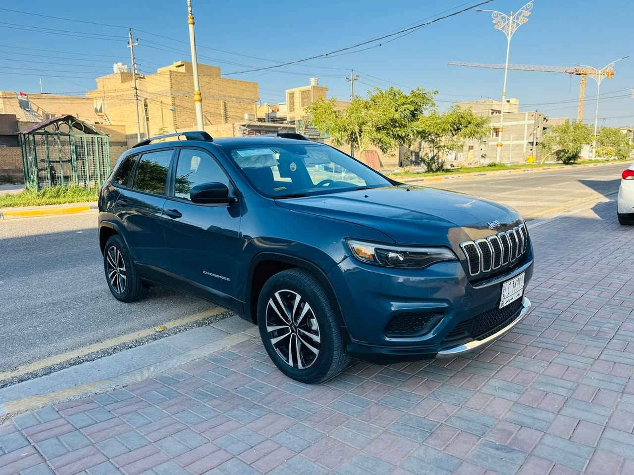 سلام عليكم جيب بزون موديل 19 ربع البنيد صبغ فقط السعر 115 وبي مجال قليل مكينه وكير كفاله تخم تاير حداديه تبريد ثلج شاشه كبيره تحكم ستيرن جهتين 4 وضعيات قياده. سايد بريك بصمه كشنات تدفئه ستيرن تدفئه وباقي موصفات المعروفه العنوان كربلاء للستفسار ***********
