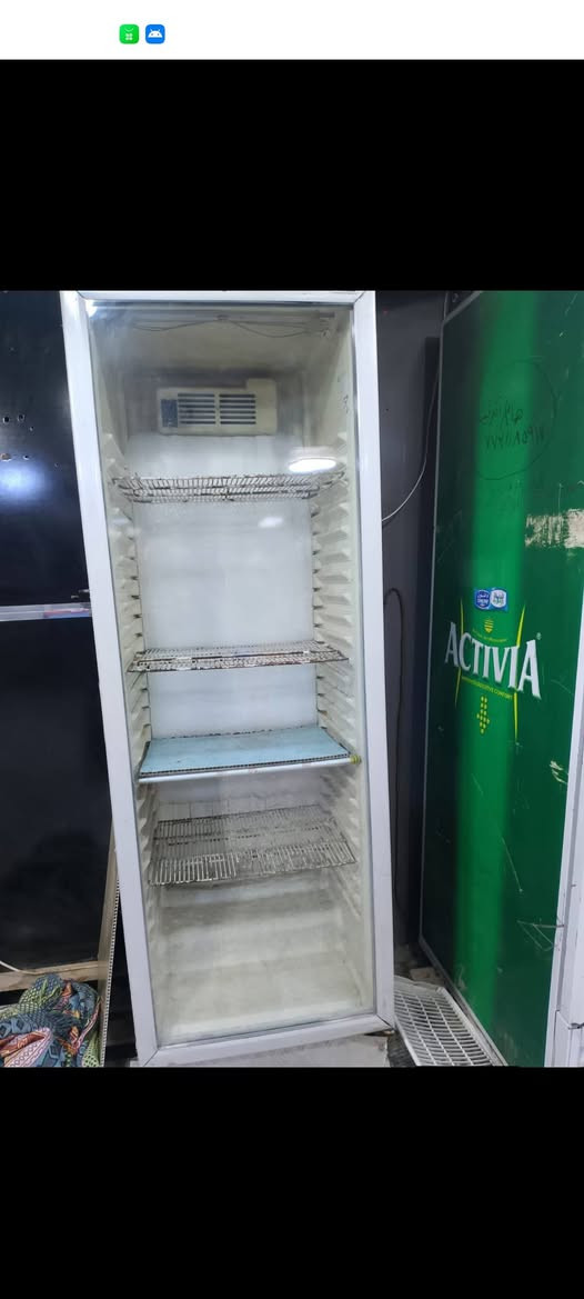 السلام عليكم
مستلزمات اسواق للبيع (عارضة ثلاجة كبيرة).  (عارضة ثلاجة صغيرة).  (رف سكائر ).   (ميز عرض). 
العنوان بغداد.......
*********** 
ملاحظة/مكلف بالنشر
