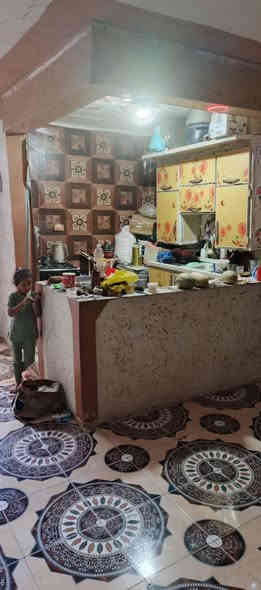 سلام عليكم  بيت 50متر غرفه وصاله  ومطبخ شارع دور الحوزه  يم حسين الجنابي  السعر 11 وبي مجال مكتب سلام شبلاوي  ***********
