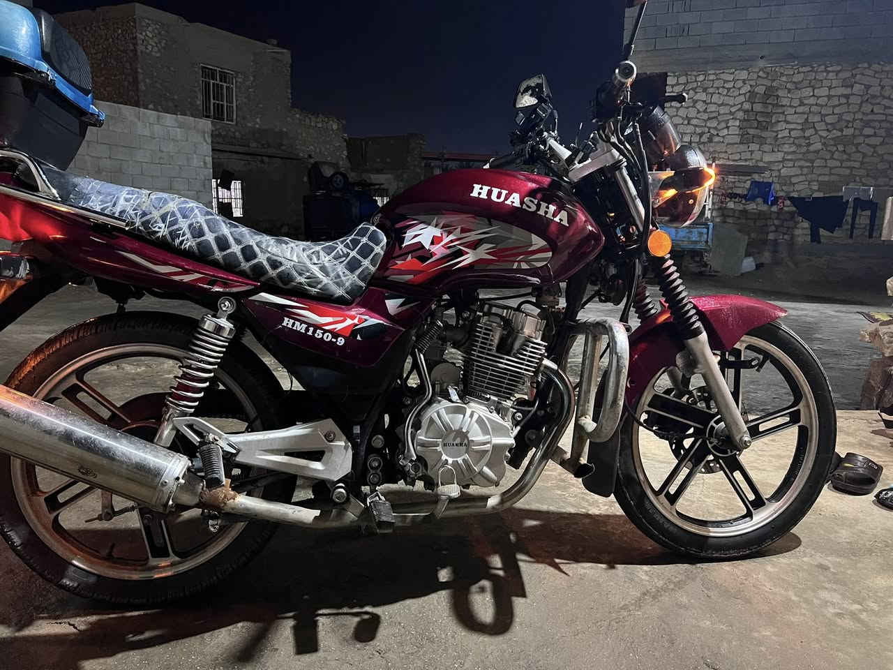 السلام عليكم الدراجه هيومه جديده موديل 2022 للبيع 
امكمركه جاهزه عل تزجيل السعر (700) مكاني الرمادي جزيره البذياب رقم التلفون ***********
