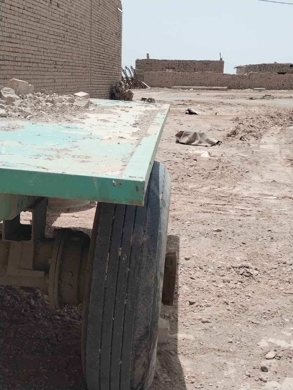 عربانه تفصال اكسن ايفه
وتحوير تاير مال هاف لوري 
حديد ثقيل عربانه تعاتبني عليها
السعر 1،500 مليون ونص 
للتصال ***********
