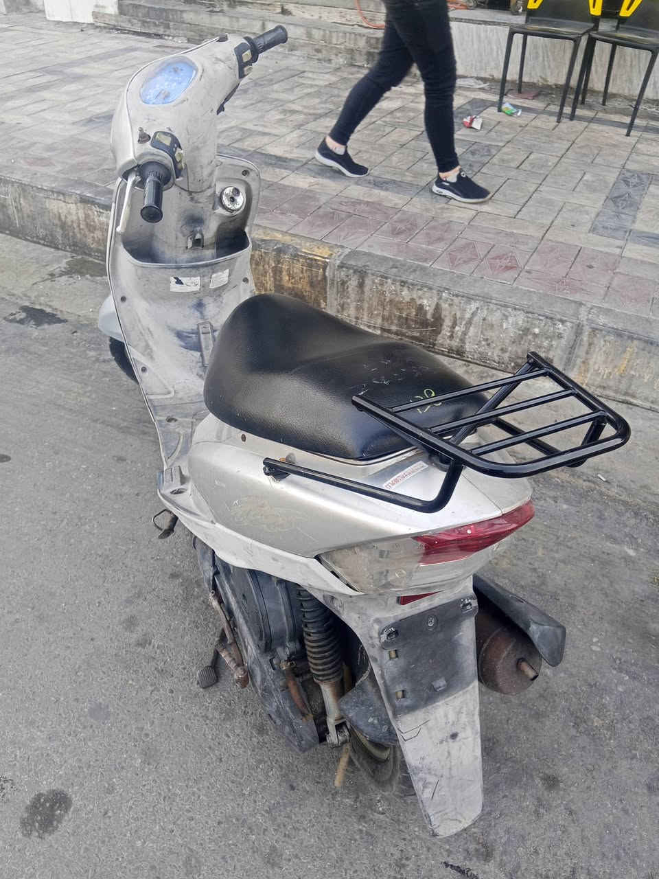 ماكس منغوليه حاويه دراجه بلاد ما صالها شهر من طلعتها وهذا رقم راعيها ***********
