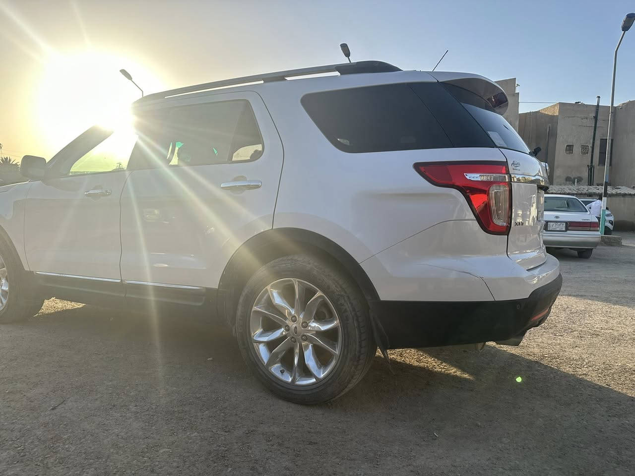 🚗 للبيع: Ford Explorer XLT 2014 🚗
سيارة نظيفة جداً وبحالة ممتازة، استخدام شخصي، جاهزة للفحص.

🔹 المواصفات:

شاشة عرض (Touch Screen)

ويل كروم قياس 20 إنج

حساسات خلفية

رادار جانبي

تدفئة وتبريد الكشنات

نظام أمان متكامل + وسائد هوائية جانبية

ثلاث قطع تبريد (تبريد منفصل للأمام والخلف)

🔹 الممشى: 85,000 ميل فقط ✔️🔹 رقم الشاصي (VIN): 1FM5K7D89EGB61479

🔹 ملاحظة: حادث سابق في الجاملغ الأيمن (تم الإصلاح)

🔹 السيارة مريحة وعائلية، أداء قوي وثبات عالي على الطريق.

📍 الموقع: الناصرية💰 السعر: 135 ورقة (قابل للتفاوض)

📞 للتواصل: ***********
