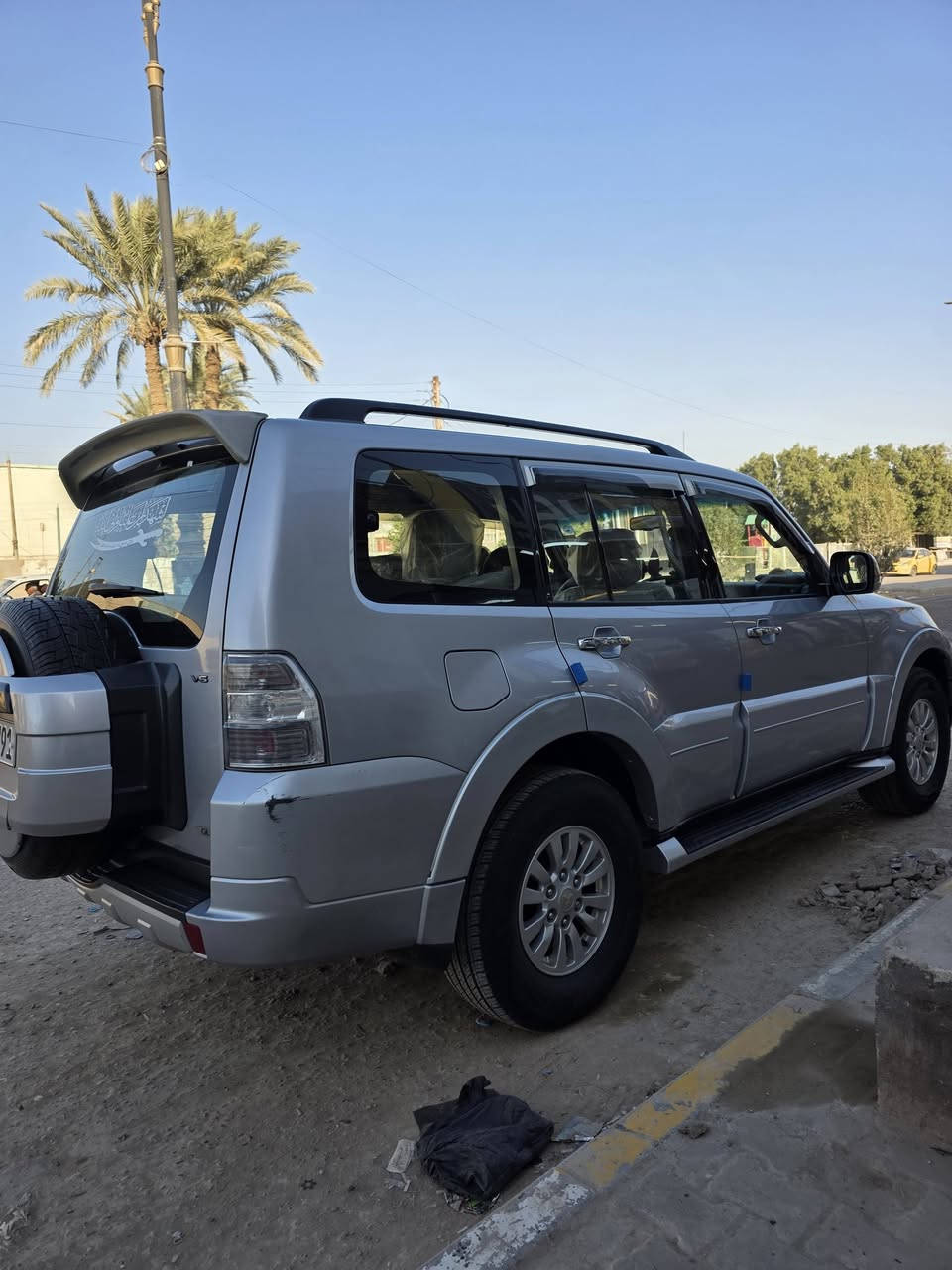 اسلام عليكم باجيرو 2013كفاله عامه شرط برغي مامفتوح عله وضع الشركه مكان الدوانيه السعر 160 رقم ***********
