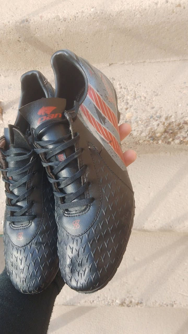 حذاء بالاصلي استاد قياس 43 ونص السعر بالخاص


**إذا كنت صاحب هذا الإعلان وتريد حذفه لأي سبب، رجاءا أرسل رسالة إلى الدعم الفني**