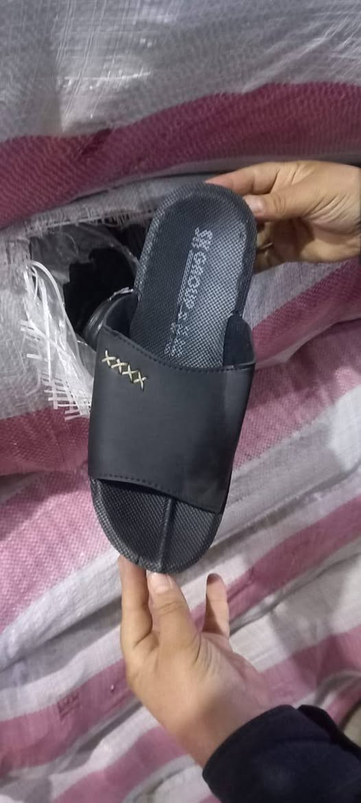 سلام عليكم.      البيع بضاعه. تركيا.    درجه.  وآله.     موجوده دخل محافظة بابل.   البيع بسسعر.  مناسب. جدا.   جدا. سسعر. درزن. 000 15. الف دينار  يوجد كميات كبيرة قياس  الإنسائي  37ال 40.   وال رجالي.  من 40.  45  §        ‏‪***********‬‏
