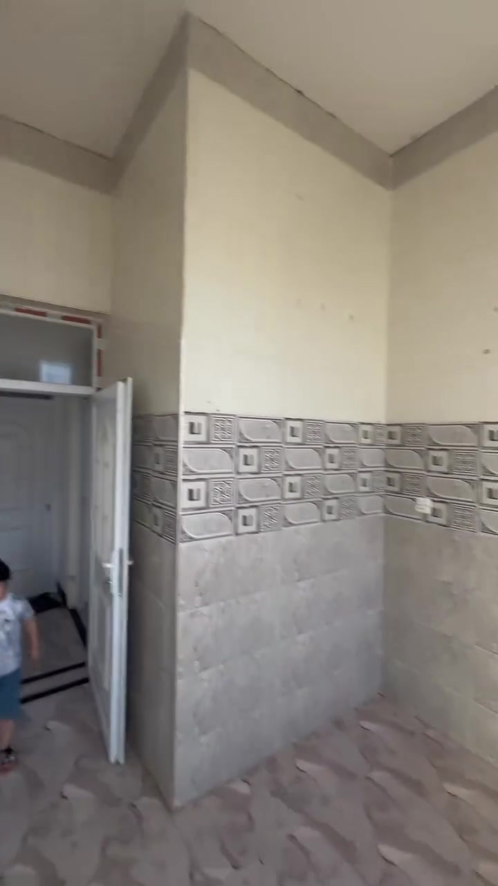 السلام عليكم 
مشتمل ارضي للإيجار 

سعر الايجار 300 الف 
غرفين 
صاله صغيره 
استقبال 
حمام داخلي وخارجي 
للاستفسار التواصل ع الرقم : ‭***********‬
