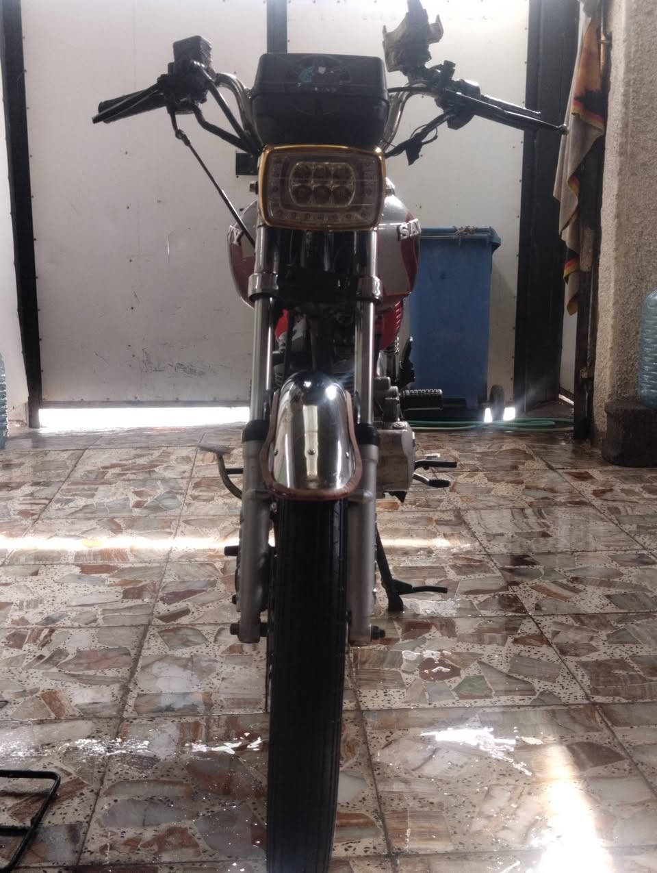 سلام عليكم ستيفان 5 كير دراجه خير من الله نقصها دشلي مال سلف فقط عارضه ب 350 بكاني العبيدي رقمي للتواصل واتساب 
***********
